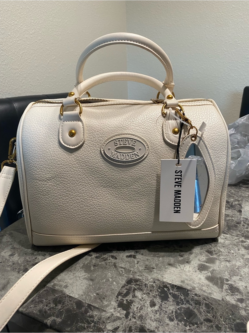 Steve Madden Cream Pebbled Satchel with Gold Hardware/Matching Wallet.. - Picture 1 of 2